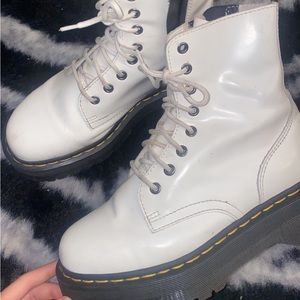 WHITE PLATFORM DOC MARTENS WHITE LACES